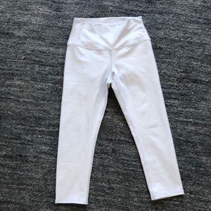 Alo Yoga capri yoga pants